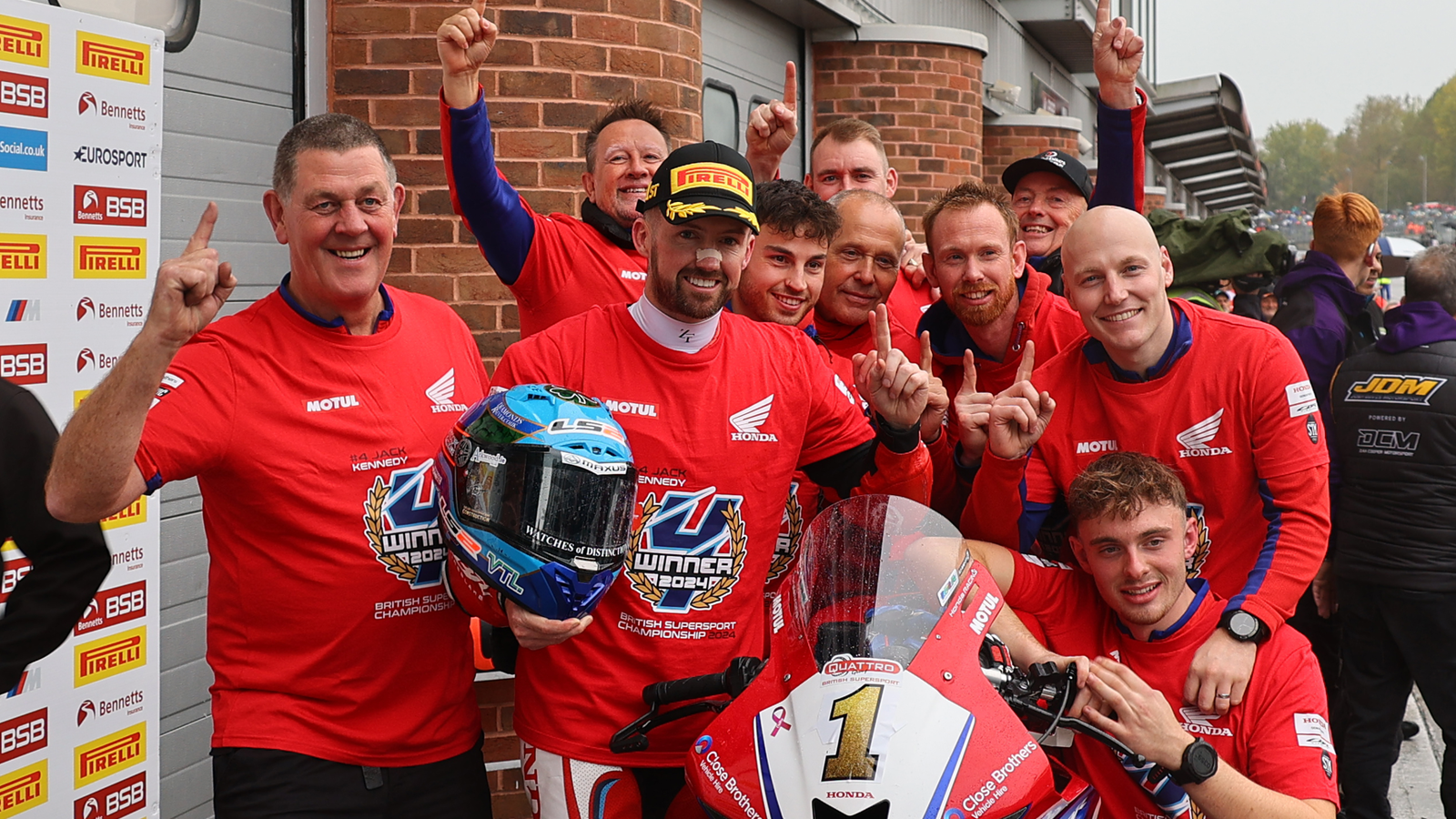 Honda Racing UK celebrates 2024 British Supersport title. Credit: Honda Racing UK.